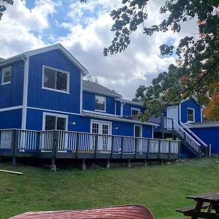 Spring Poconos Getaway! 2Bd Cabin Henryville エクステリア 写真